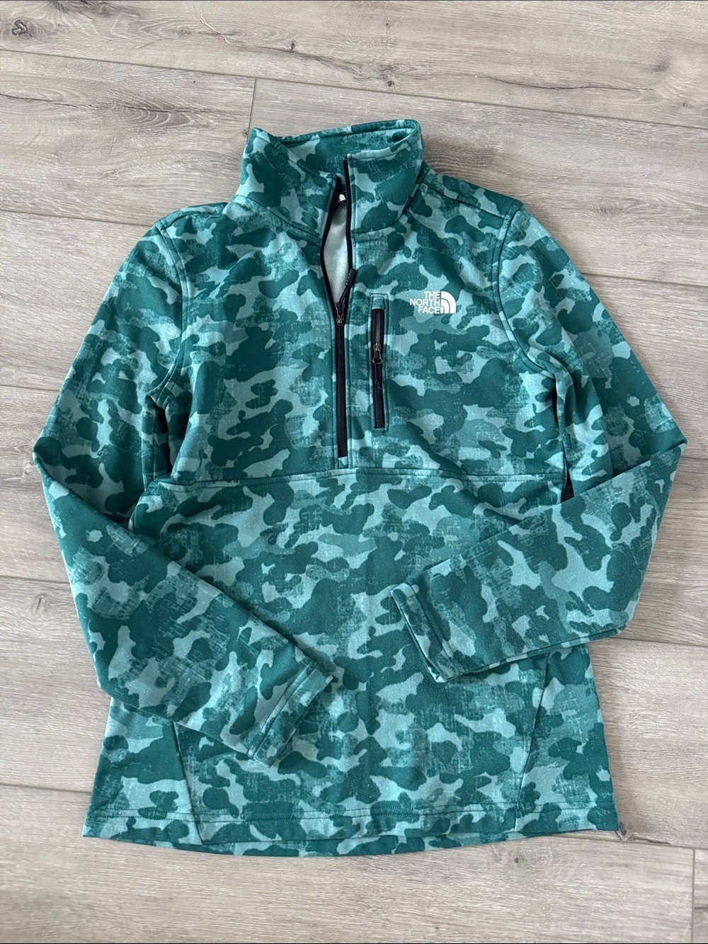 The North Face Women's Teal Camo Half-Zip sweater - Picture 4 of 5